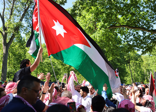 Dancing to Hamoudeh Al Salman