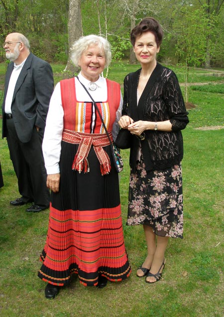 Estonian and British representatives Erika Puussaar and Mary Hamlin