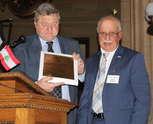 Pierre Bejjani presents award to Faris Alameh