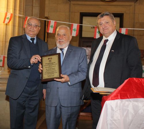 Lebanese International Business Council accepts award from  ALCC
