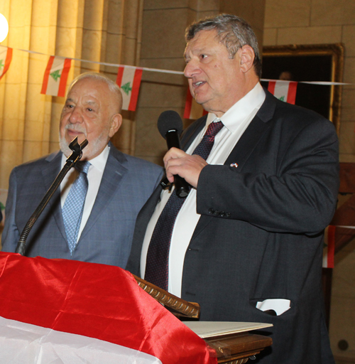 Lebanese International Business Council accepts award from  ALCC