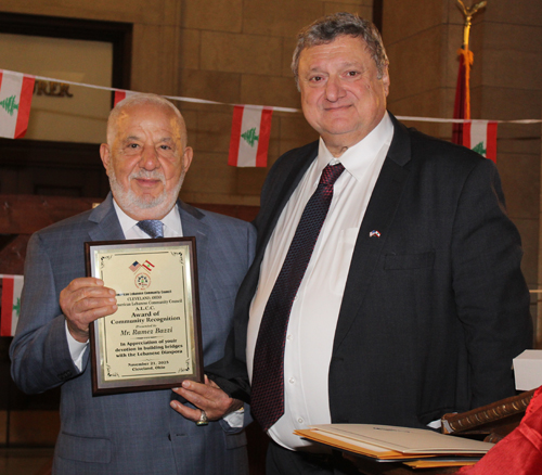 Lebanese International Business Council accepts award from  ALCC