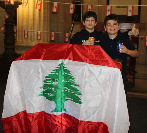 Lebanse kids on stage