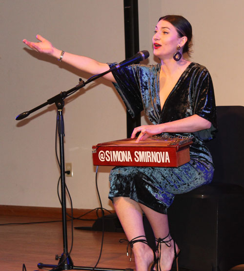 Simona Smirnova singing