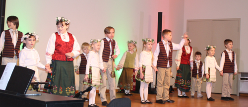 Svyturiukai Lithuanian Folk Dance Group