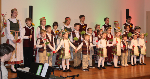Youngsters from Svyturiukai Lithuanian Folk Dance Group 