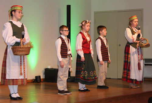 Svyturiukai Lithuanian Folk Dance Group