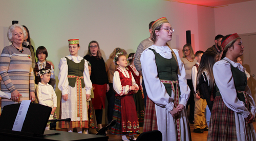 Svyturiukai Lithuanian Folk Dance Group last song