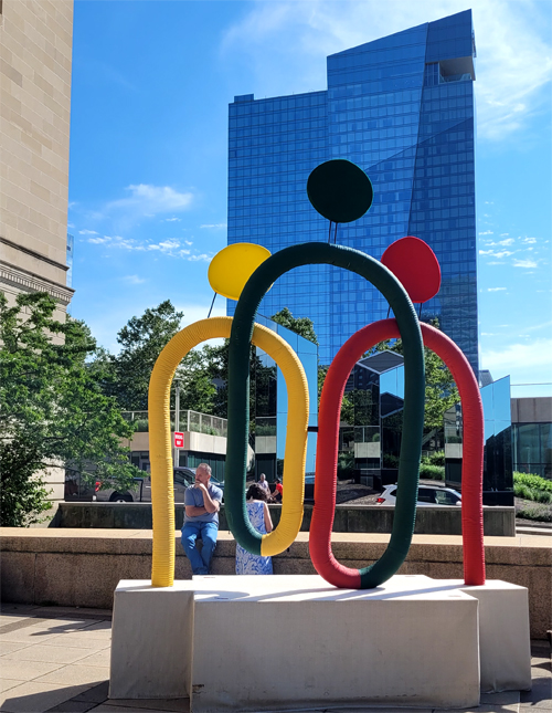 Lithuanian sculpture - Hilton Hotel in background