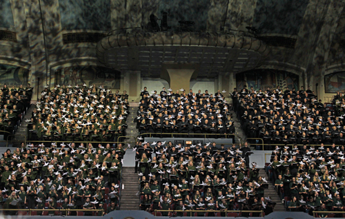 over 1500 choir members from Lithuanian groups all over the world