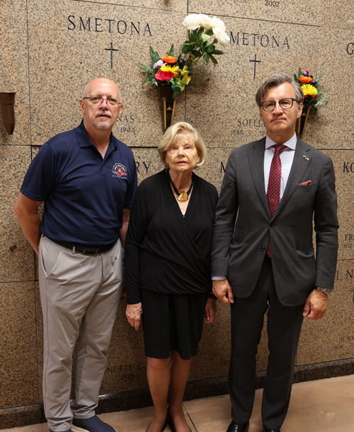 Ricadas Sirvinskas, Ingrida Bublys, Ambassador Varvuolis