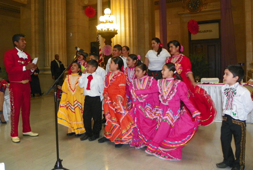 Hola Folkloric Mexican Dance Group