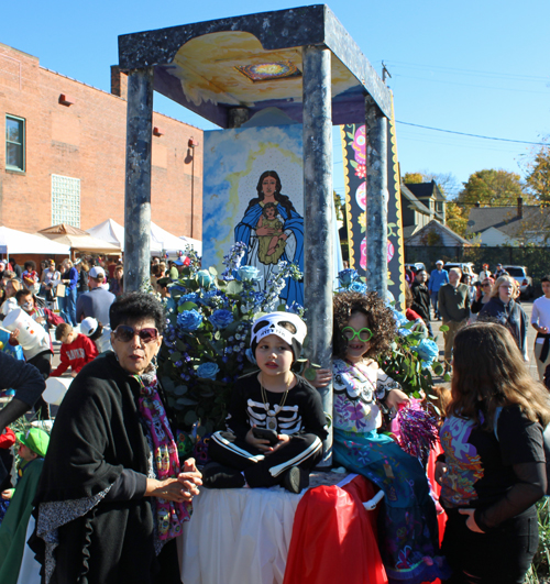 People in costumes and makeup at Day of the Dead in Cleveland 2022