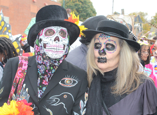 Day of the Dead Parade attendees