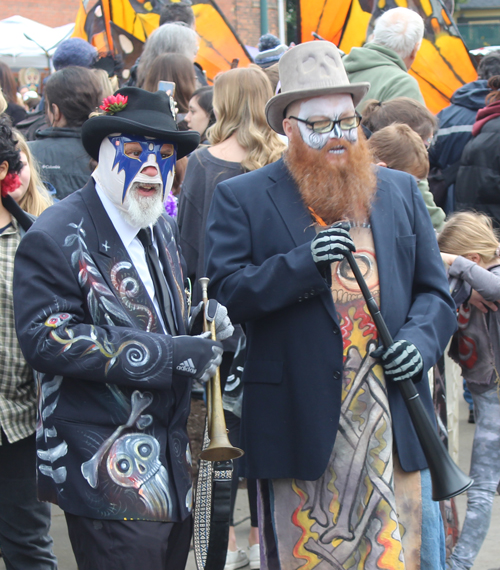 Day of the Dead Parade attendees