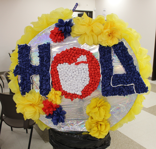 HOLA flower display