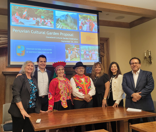 Peruvian Cultural Garden leaders