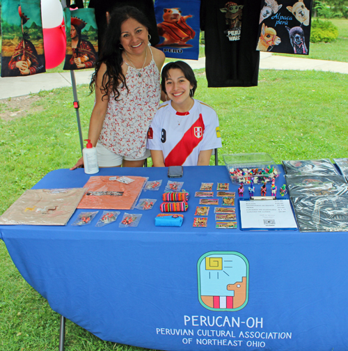 Monica Olivera and daughter Alyssa, who came exclusively from Chicago for the picnic.