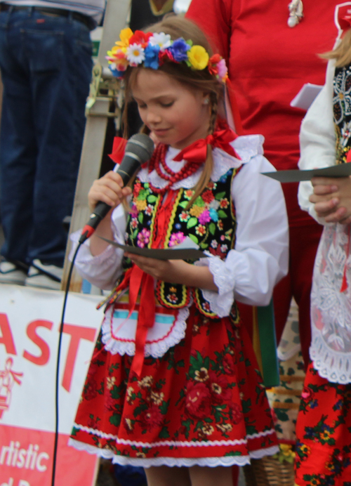 Little girl from the Henry Sienkiewicz Polish School