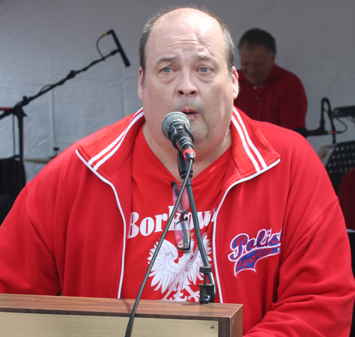 Walter Borkowski leading US national anthem