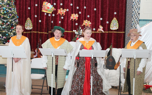 Cleveland Opera quartet singing Polish Christmas songs