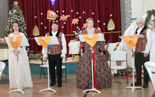 Cleveland Opera quartet singing Polish Christmas songs