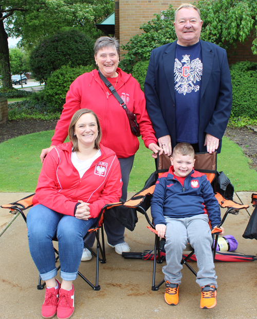 Joseph Lecznar and family