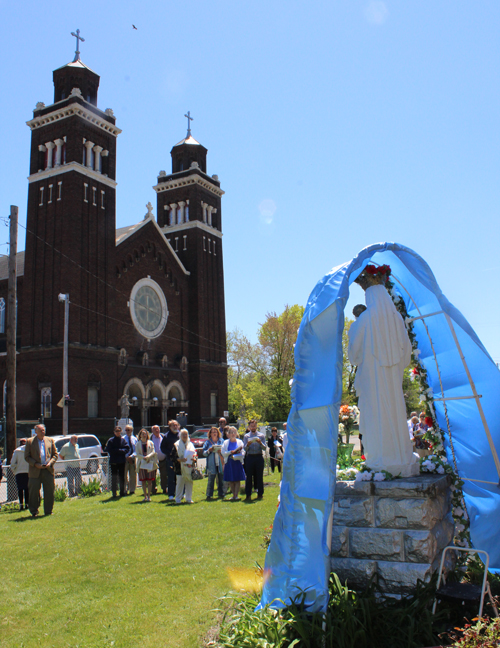 May Crowning at St Casimir Church