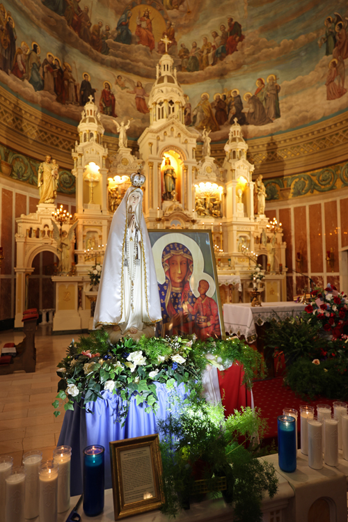 Our Lady of Fatima statue at St. Casimir Church