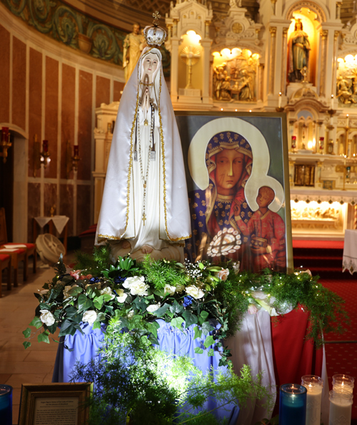 Our Lady of Fatima statue at St. Casimir Church