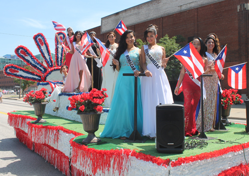 Puerto Rican parade in Cleveland - ladies on float