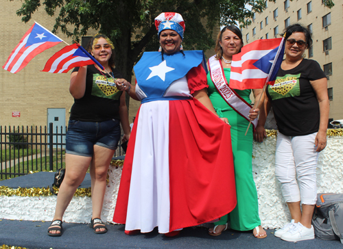 Parade Madrina Mary Malav 