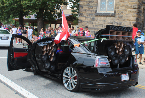 Cool car in the 2023 Cleveland Puerto Rican Parade