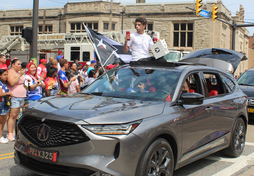 Cool car in the 2023 Cleveland Puerto Rican Parade