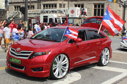 Cool car in the 2023 Cleveland Puerto Rican Parade