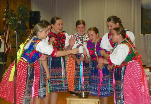 Kecera Folk Ensemble dancers