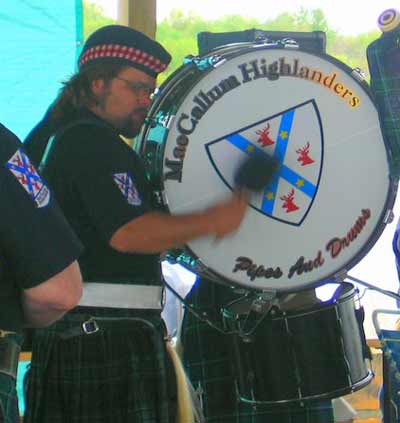 MacCallum Highlanders Pipes and Drums - from Youngstown, Ohio