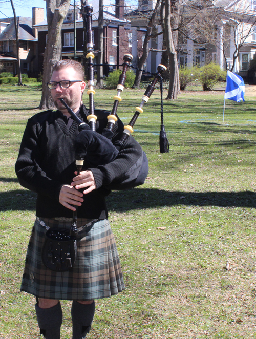 Bagpiper Jesse Tucker