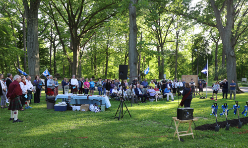 Crowd at the Scottish Garden