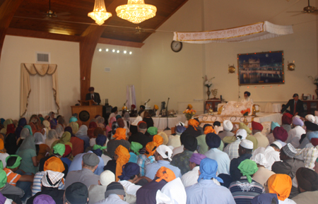 Crowd at Sikh Gurdwara in Cleveland