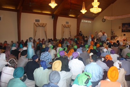 Crowd at Sikh Gurdwara 