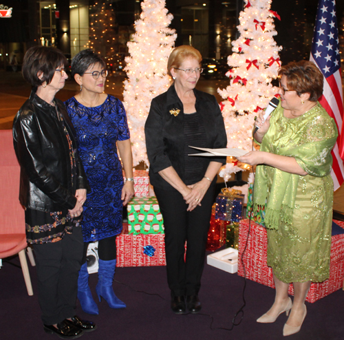 Consul General Alenka Jerak with Ohio Bee Association President Peggy Garnes, Sheila StClair, Nicky Sulandari