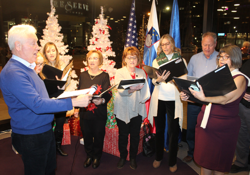 Slovenian Choir singing