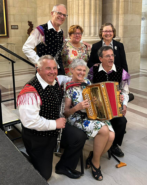 Kathy Hlad on accordion