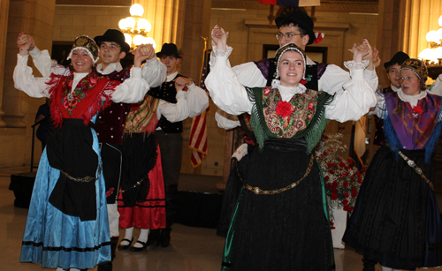 Kres Slovenian Folkdance Group
