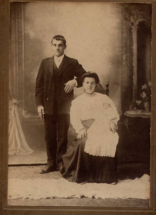 John and Antonia Vuk and their first daughter Kate