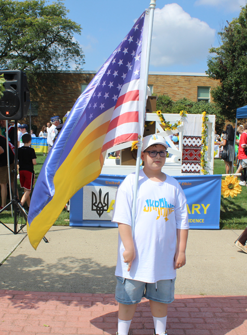 Ukrainian Independence Ceremony crowd