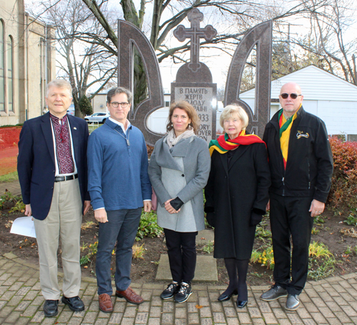 Group at Holodomor Memorial - George Jaskiw, Jeremy Sosin (American Jewish Committee), Slovenia Consul General Suzanna Cesarek, Lithuania Honorary Consul Ingrida Bublys and Richard Sirvinskas